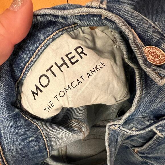 Mother The Tomcat Ankle Distressed Light Wash Denim Jeans Size 25 - Picture 5 of 6